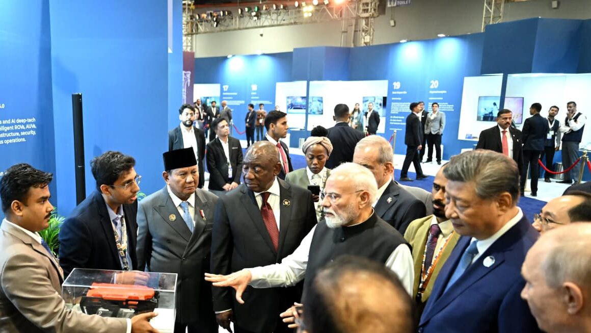 residen Republik Indonesia Prabowo Subianto saat menghadiri rangkaian Konferensi Tingkat Tinggi (KTT) BRICS 2026 di Bharat Mandapam, New Delhi, Republik India, Sabtu (12/9/2026). Foto: BPMI Setpres/Kris