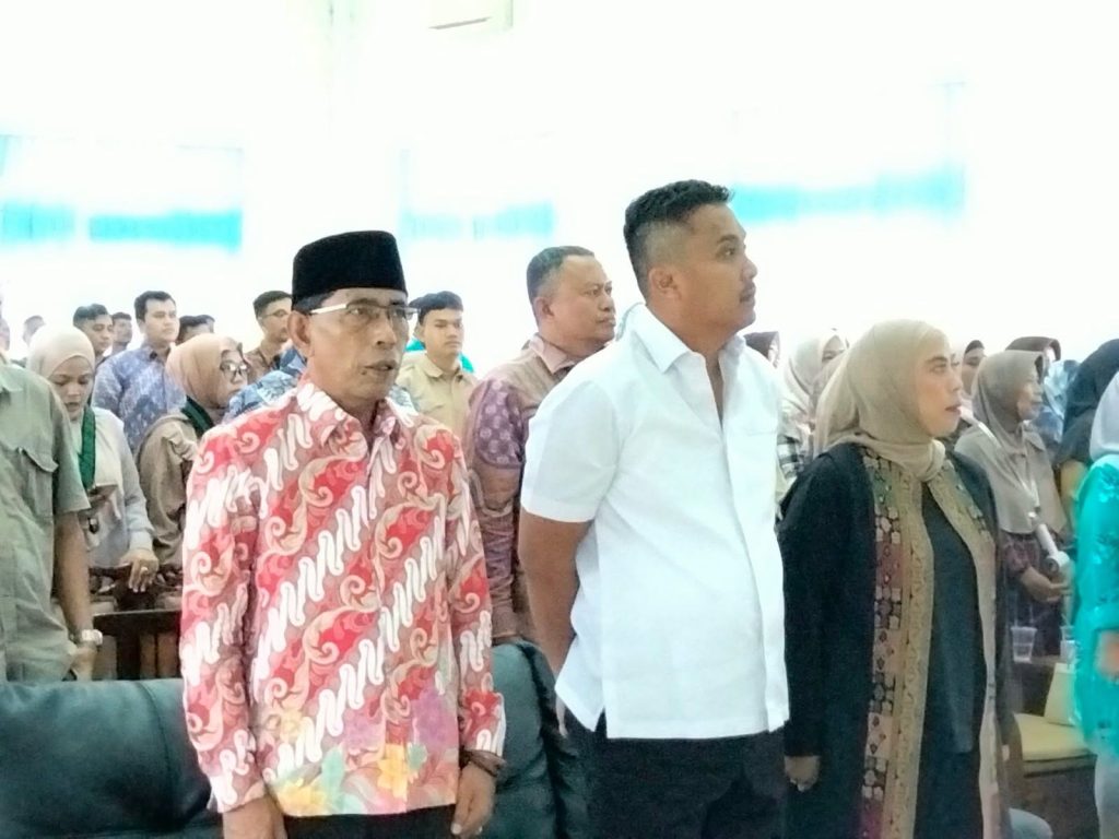 Wakil Gubernur Vasko saat didapuk menjadi narasumber utama dalam acara Sosialisasi Pendidikan Pemilih Berkelanjutan Tahun 2026.