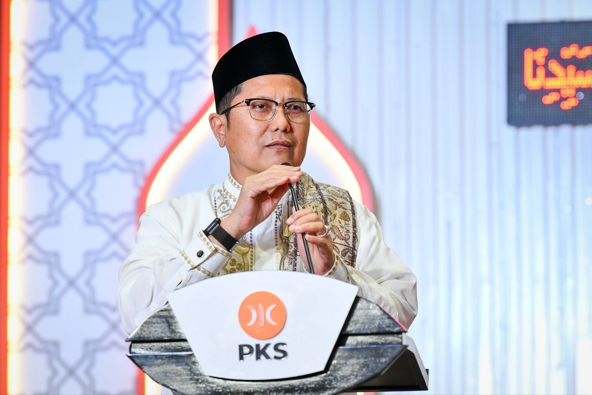Wakil Ketua Umum Majelis Ulama Indonesia (MUI) Pusat KH. Muhammad Cholil Nafis dalam Peringatan Maulid Nabi Muhammad SAW 1448 H DPP PKS, Sabtu, (12/9/2026).
