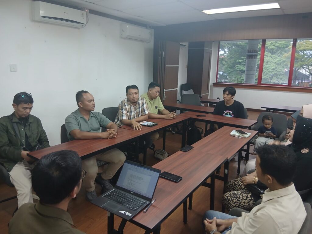 Prodi Kewirausahaan Universitas Adzkia Gandeng TDA Padang Bedah Peluang AI Buat UMKM.